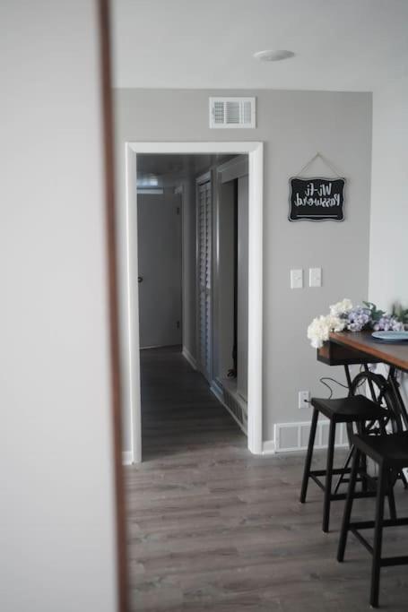 1 Bedroom Stylish Oasis Omaha Eksteriør billede